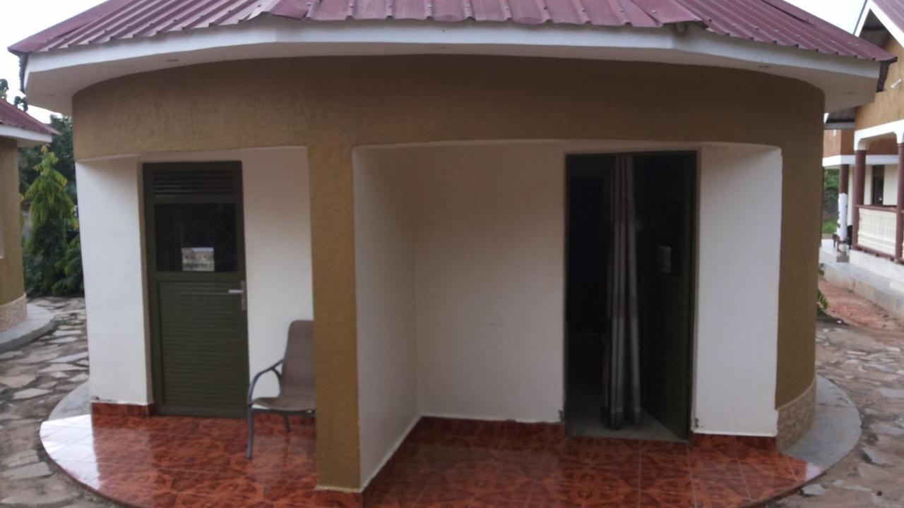 Kalalo Cottage Inn Pakwach Exterior foto